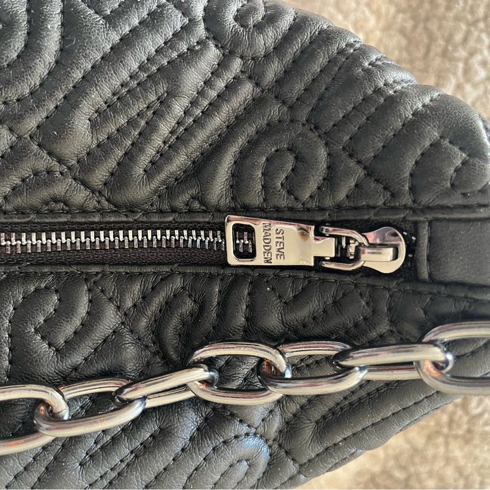 Steve Madden Black Quilted Shoulder Bag - Picture 3 of 10